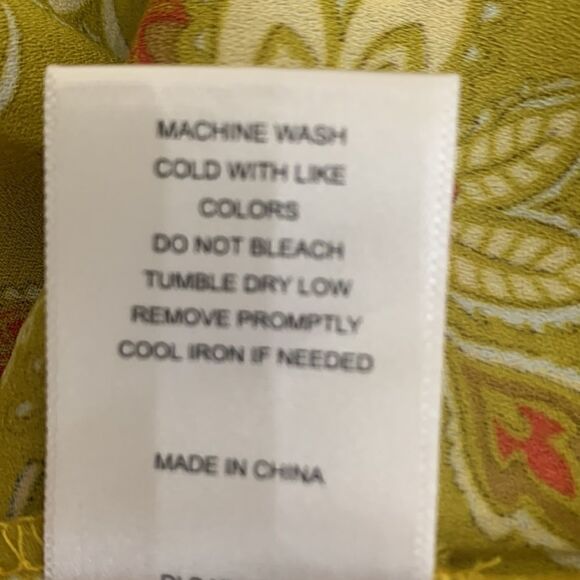 C & V Chelsea & Violet Size Medium Square Neck Green Red Shorts Tue Back Romper - Picture 11 of 12